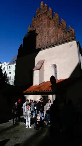 Escort Interpretation Services Image